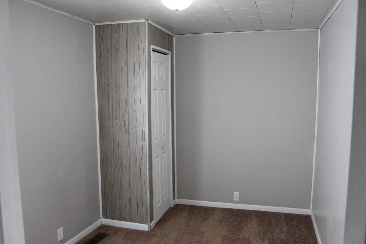 103 S Main St #A - Photo 6 of 13