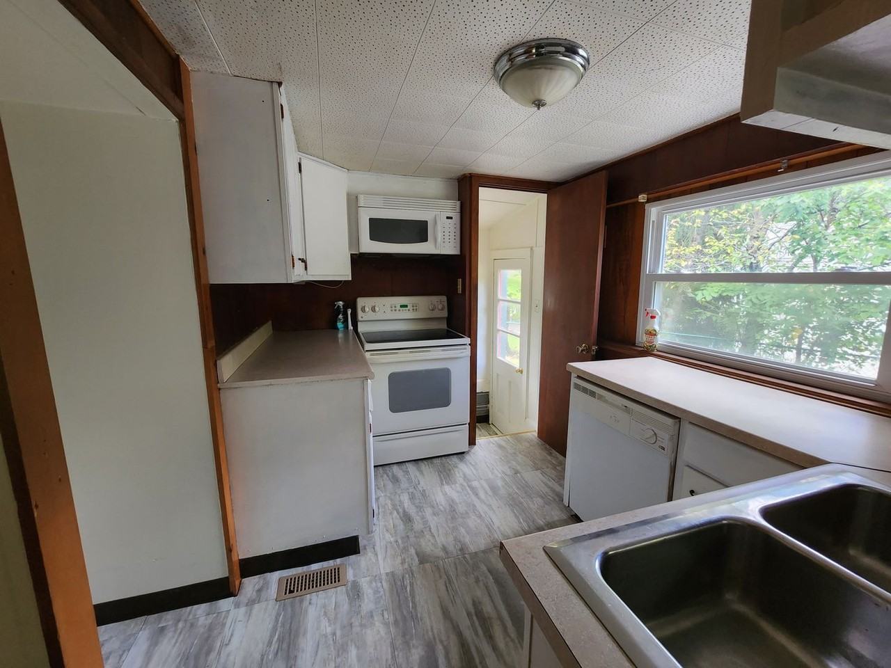 286 W Grace St - Photo 3 of 15