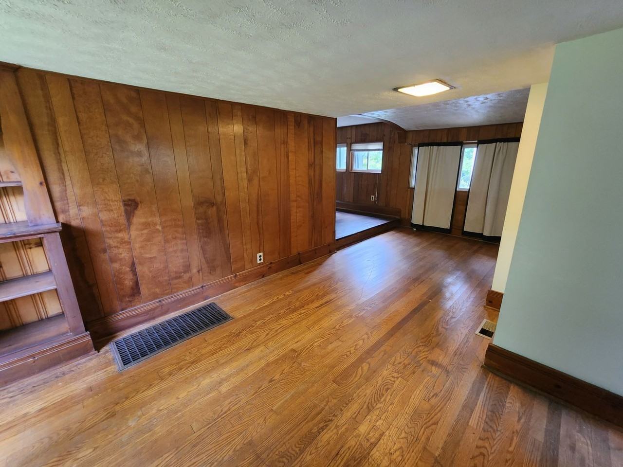 286 W Grace St - Photo 6 of 15