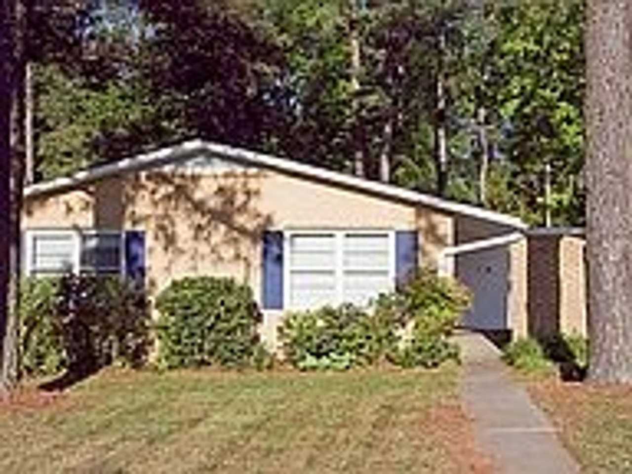 3015 N Duke St - Photo 2 of 3