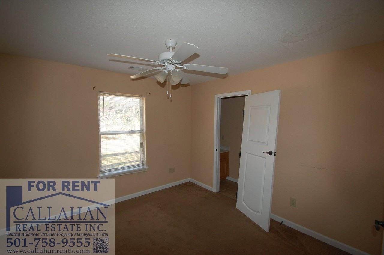 10 Davis Cir - Photo 7 of 11