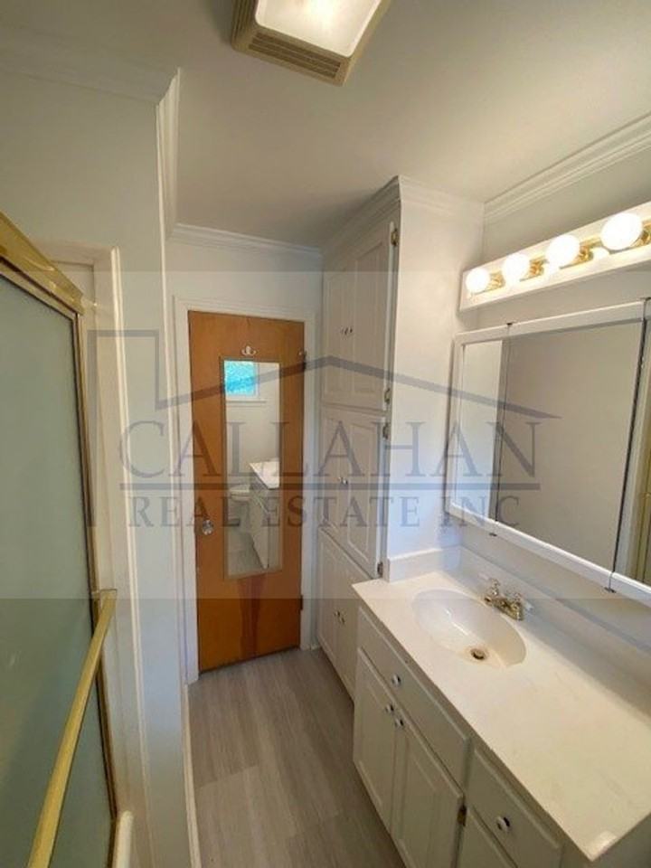 409 W 53rd St - Photo 2 of 25