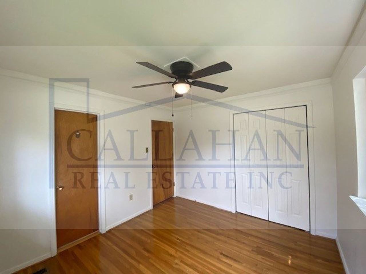 409 W 53rd St - Photo 3 of 25