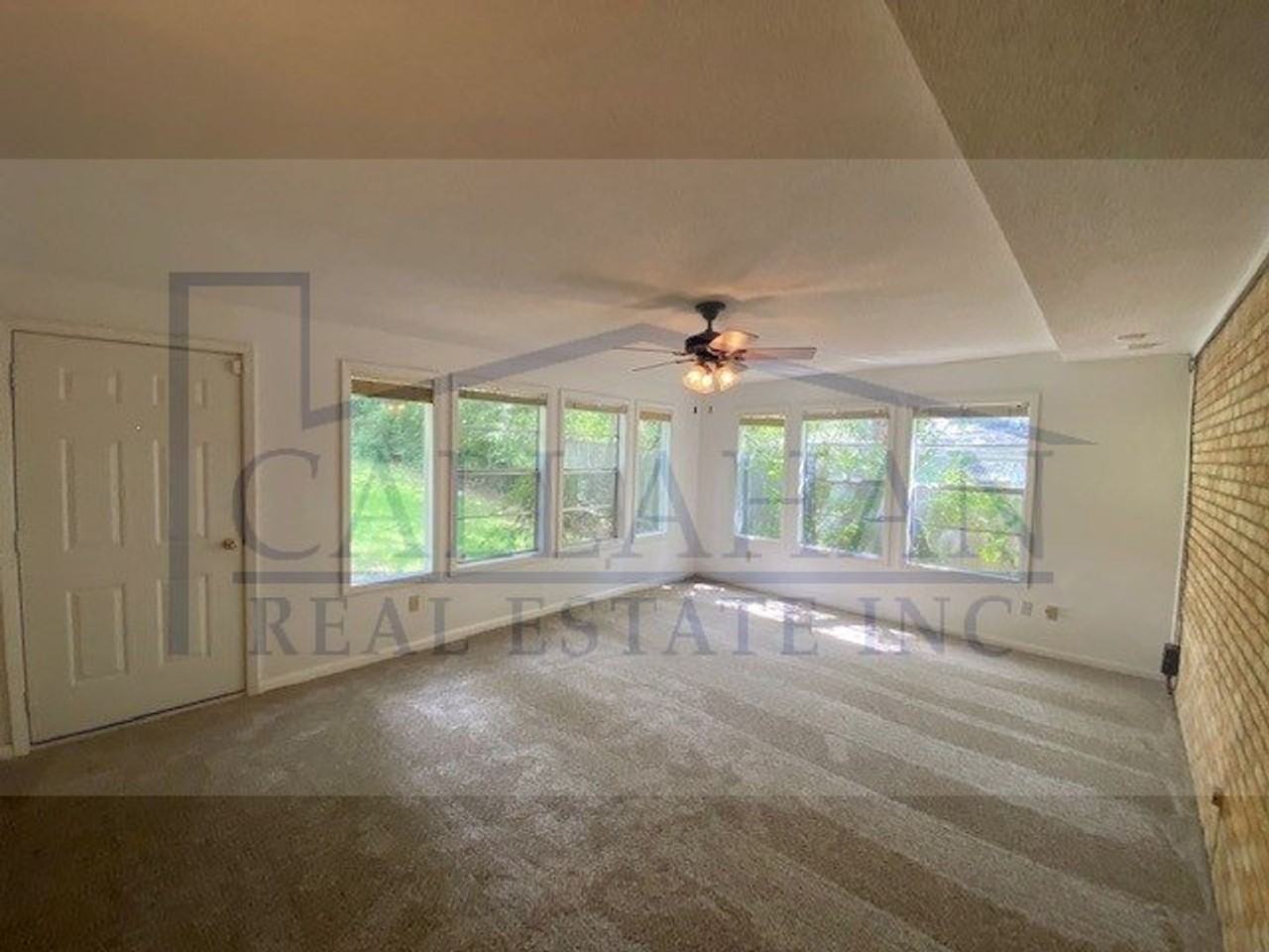 409 W 53rd St - Photo 4 of 25