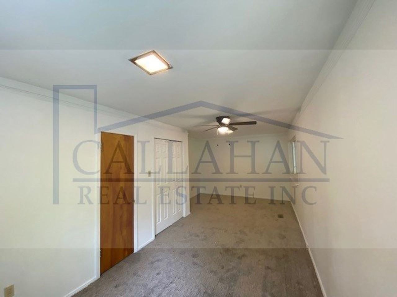 409 W 53rd St - Photo 5 of 25