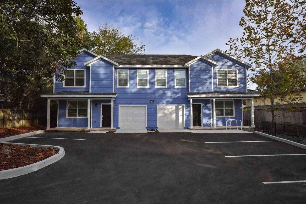 2610 Sw 35th Pl #20 - Photo 2 of 16