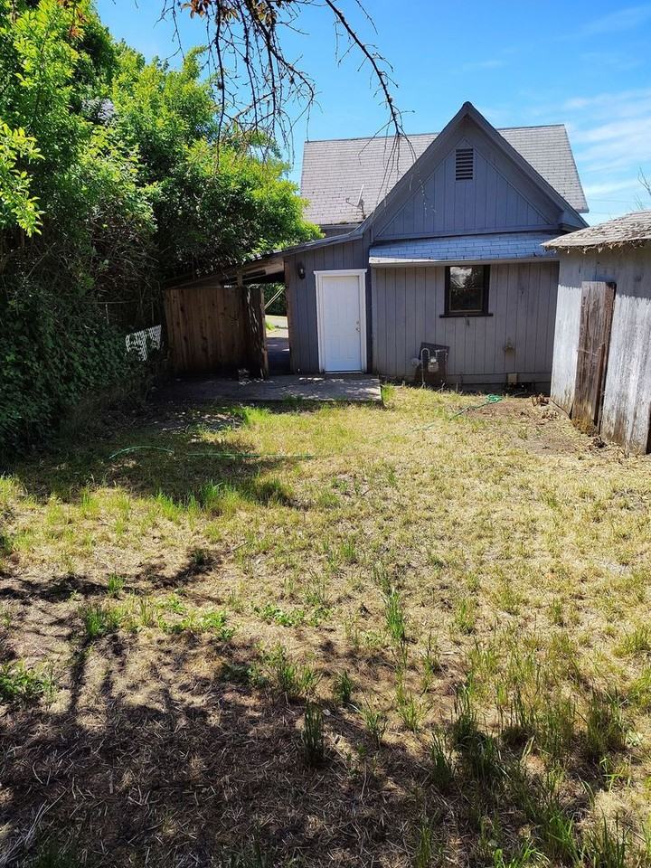 365 Se Pitzer St - Photo 7 of 33