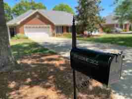 featured image of 2209 Clairmont Cir