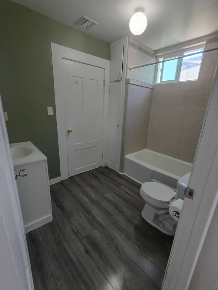 4075 Pine St - Photo 6 of 13