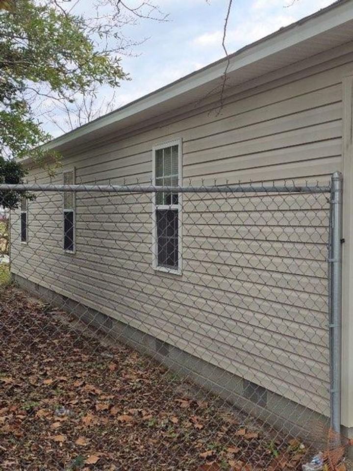 603 Cardwell St - Photo 2 of 17