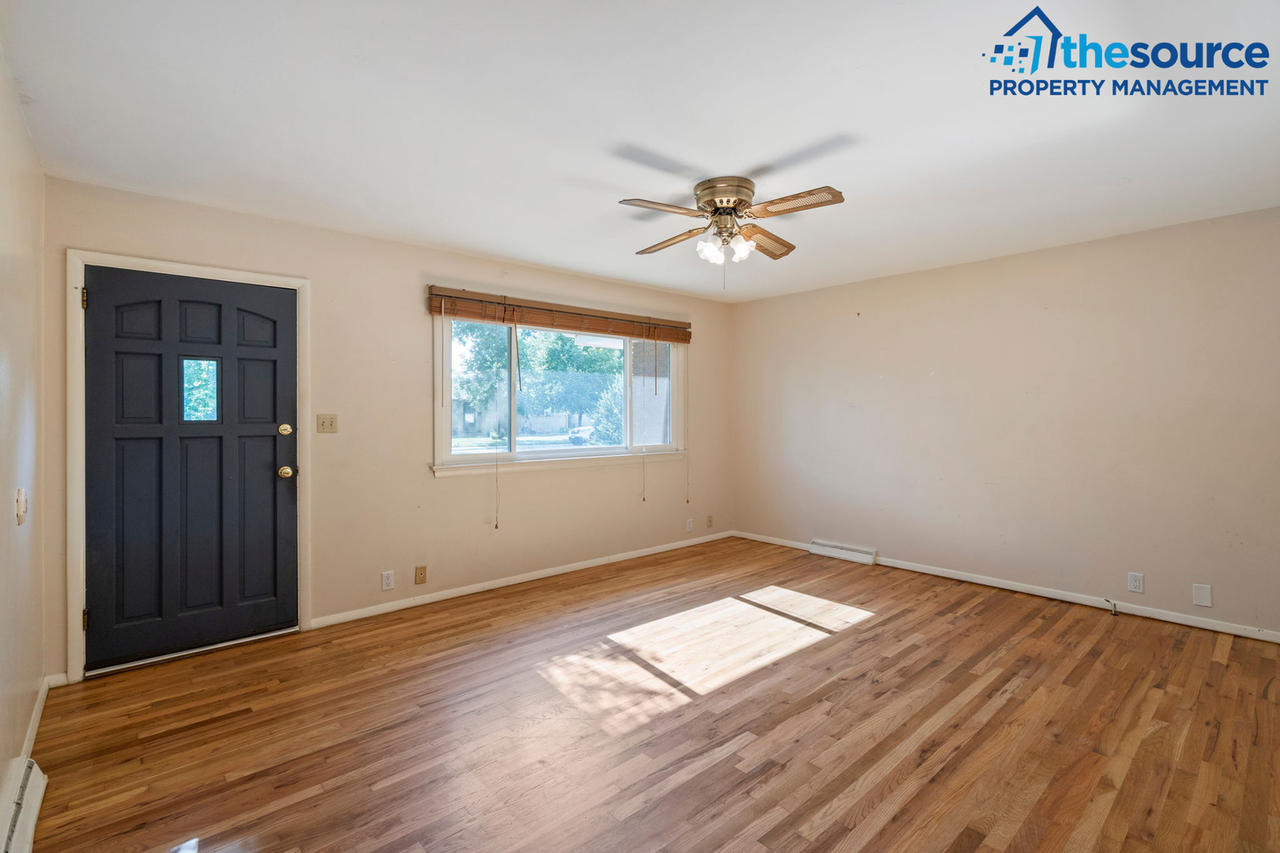 1021 Cragmore Dr - Photo 6 of 20