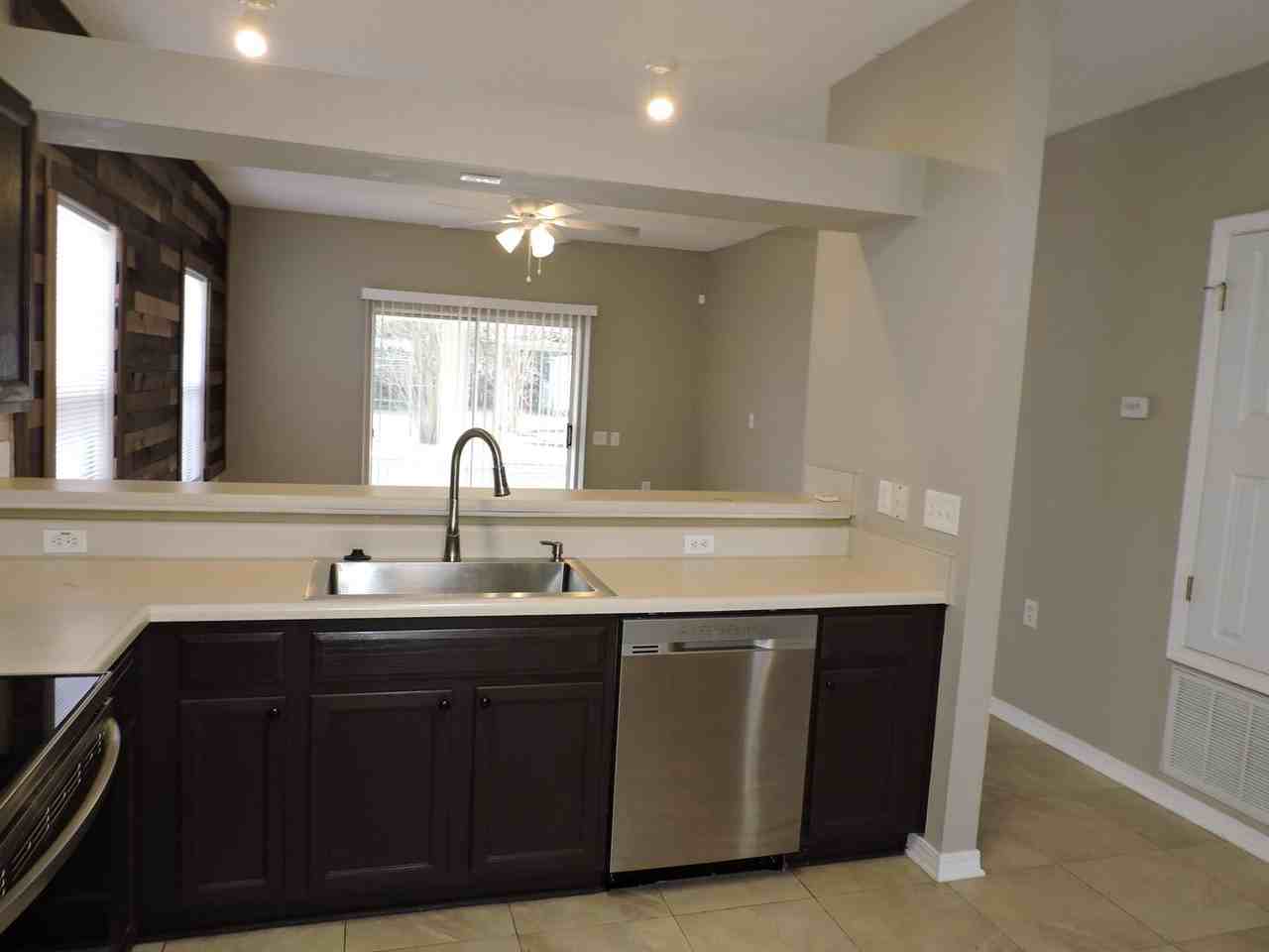 1489 Newcastle Way - Photo 3 of 28