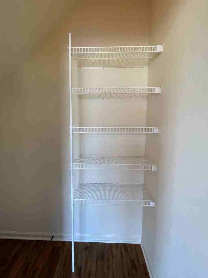 1103 Wellington Dr - Photo 6 of 14