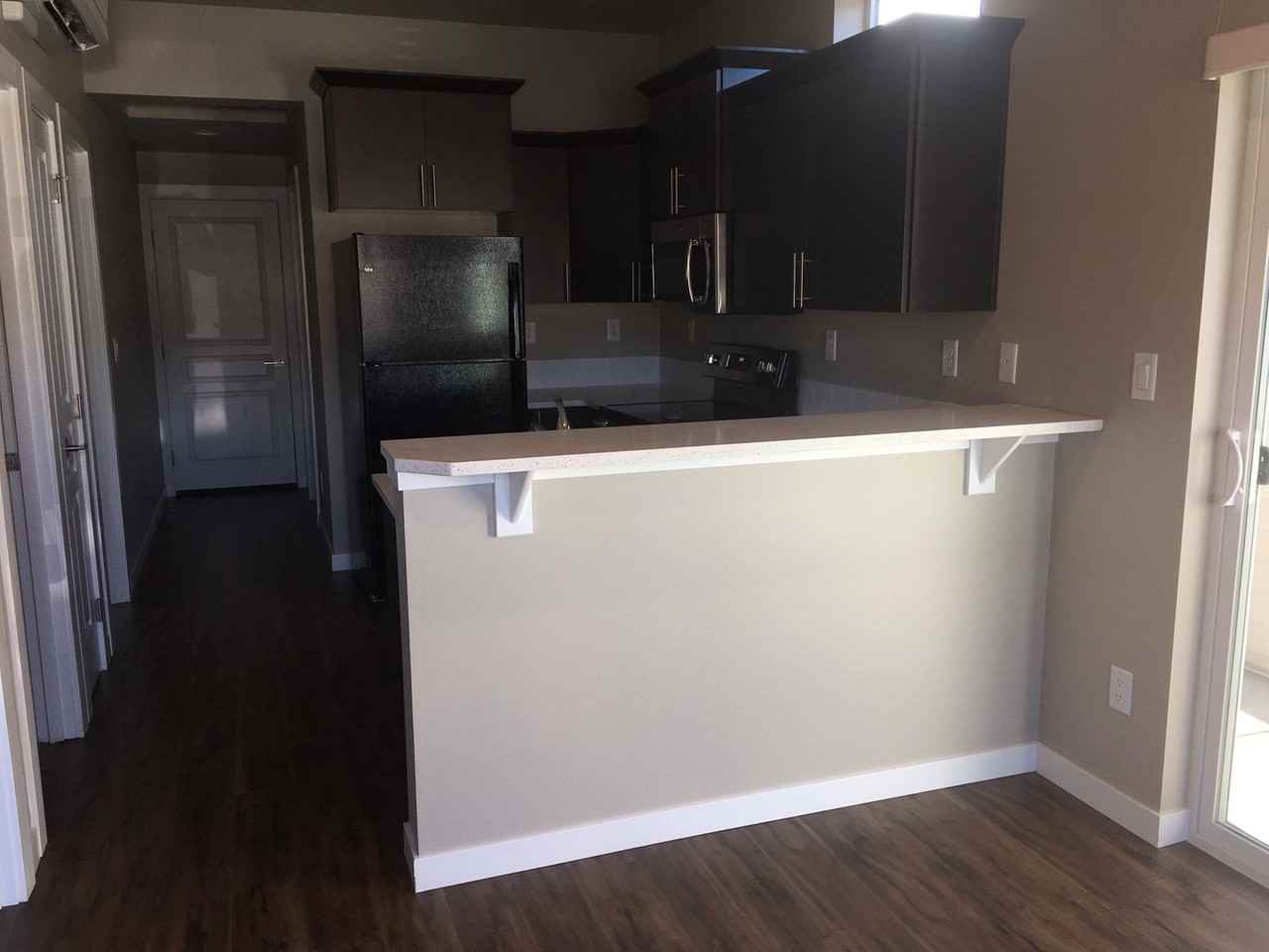 1615 Ne Rumgay Ln - Photo 3 of 11