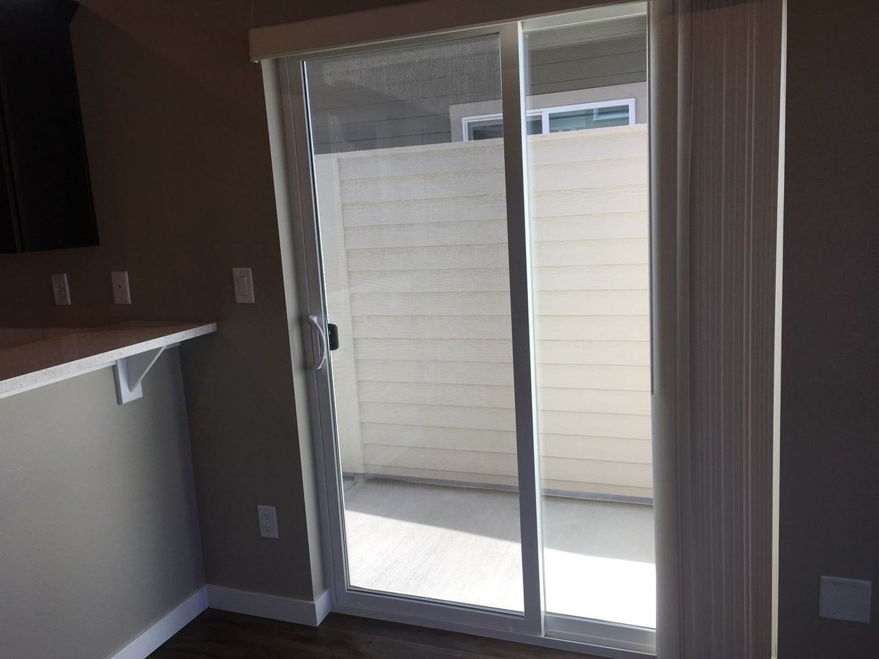 1615 Ne Rumgay Ln - Photo 4 of 11