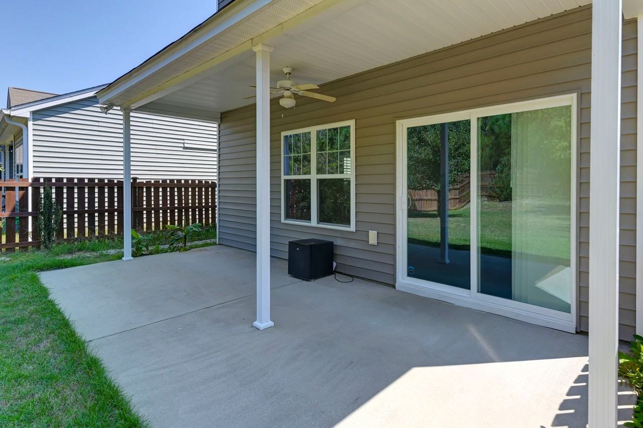 834 Parnell Ct - Photo 2 of 34