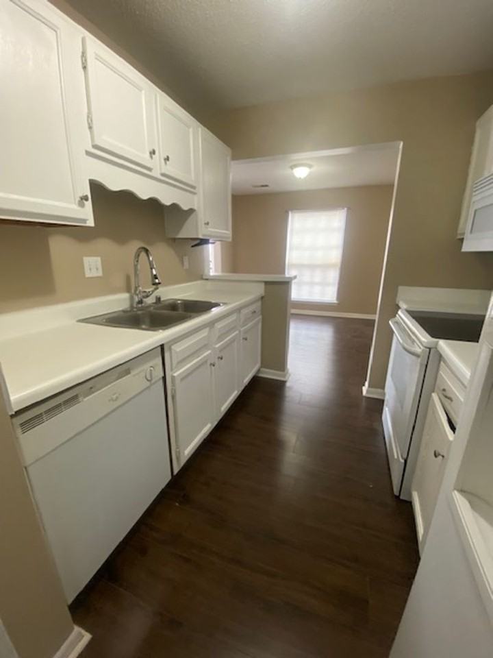 6227 Crest Green Rd - Photo 6 of 21