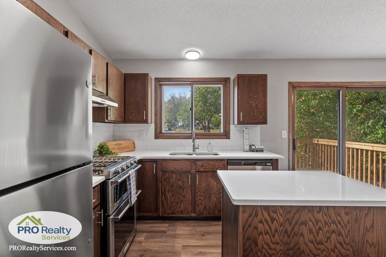 4467 Slater Rd - Photo 2 of 25