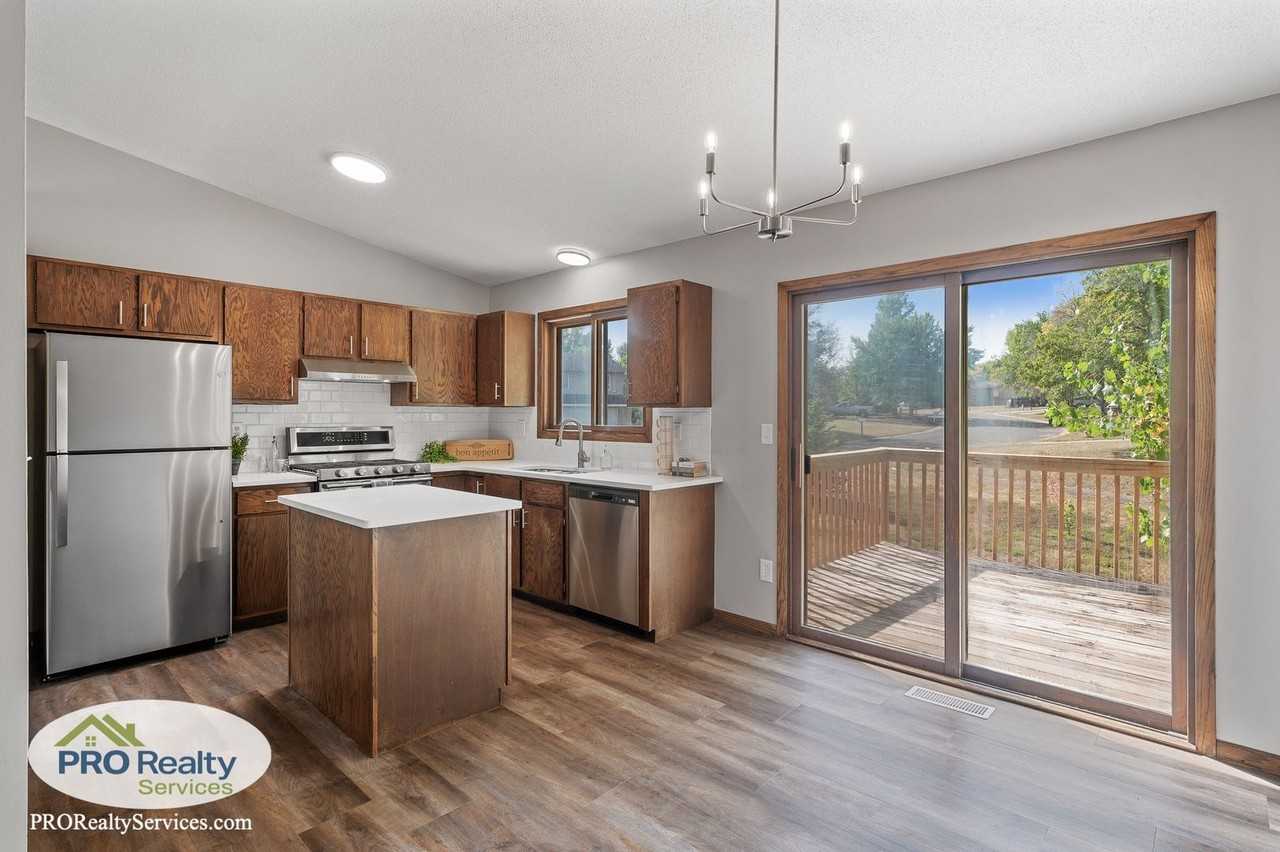 4467 Slater Rd - Photo 3 of 25