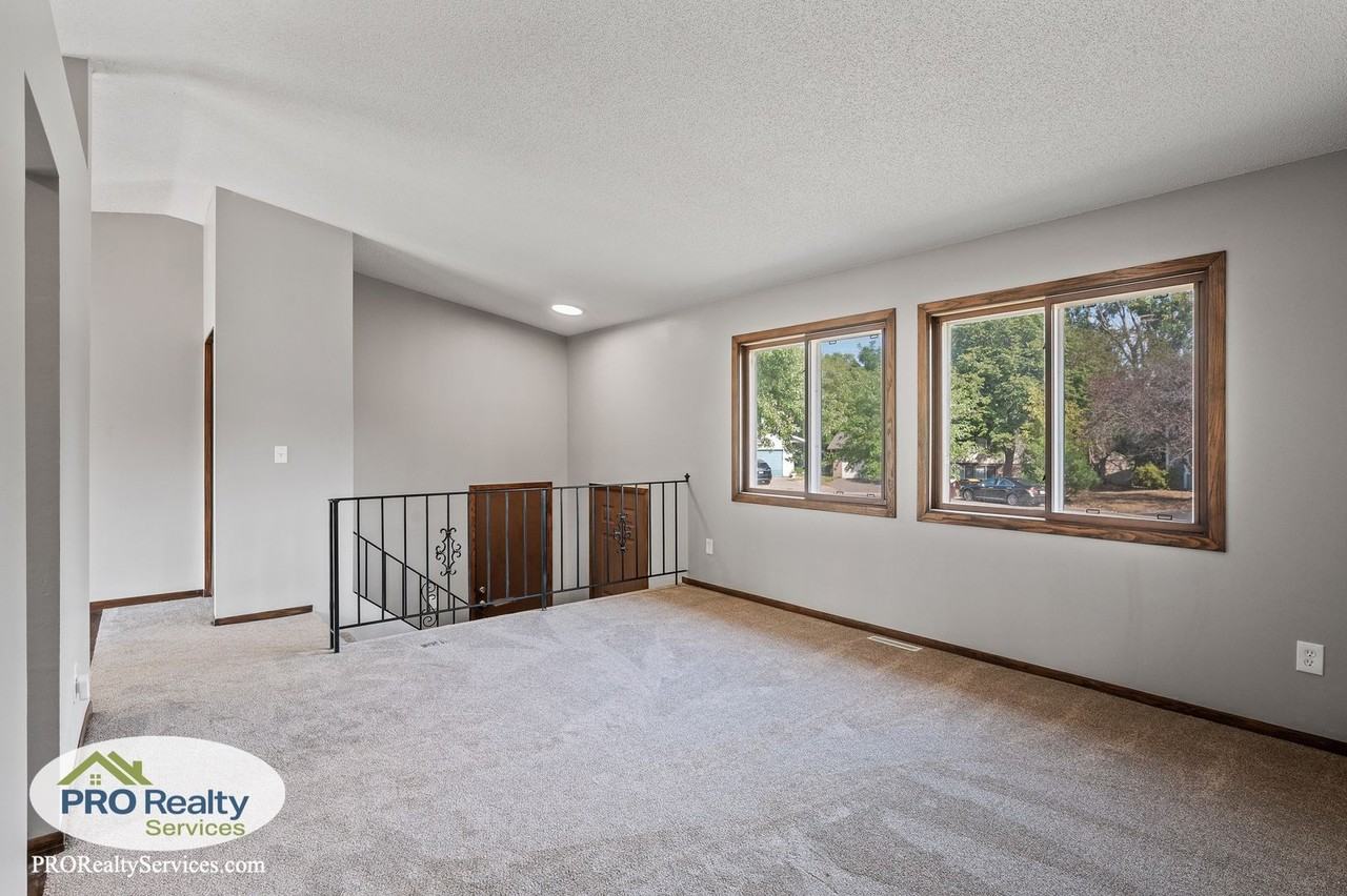 4467 Slater Rd - Photo 6 of 25