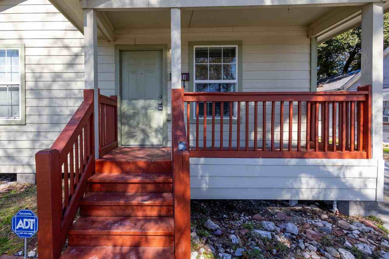 1834 Roberts St - Photo 2 of 28