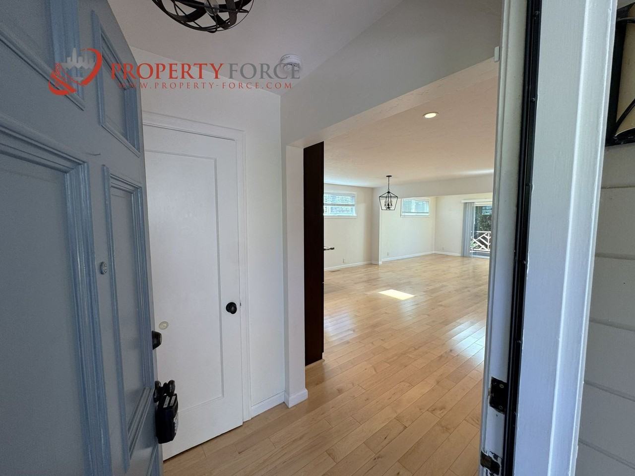 530 29th Ave - Photo 4 of 29