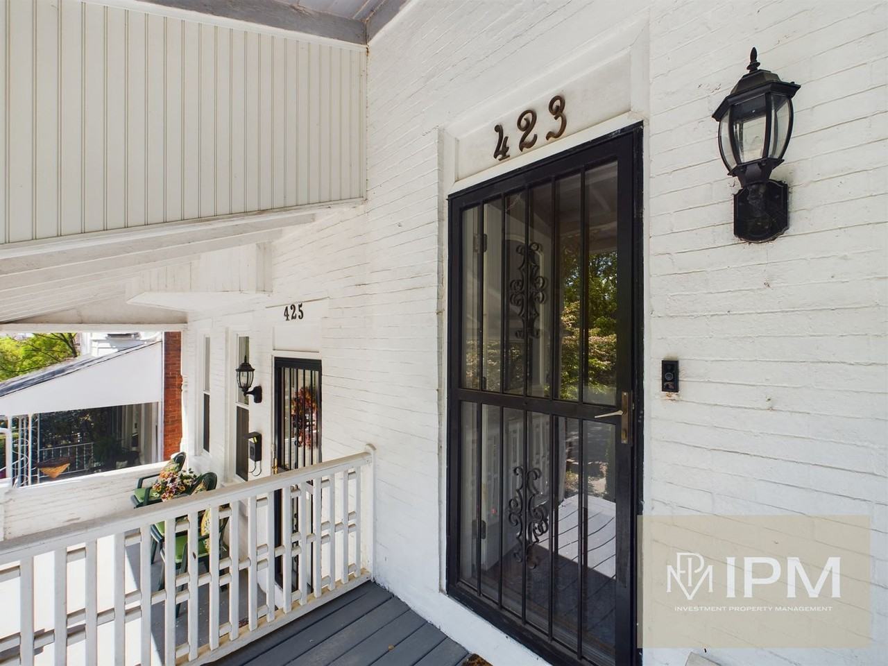 423 Lincoln St - Photo 3 of 33