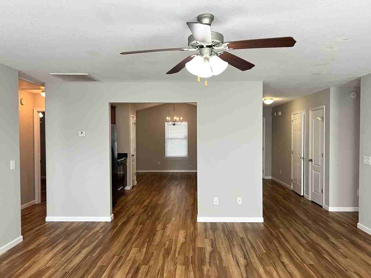 204 Edgarton Way - Photo 2 of 33