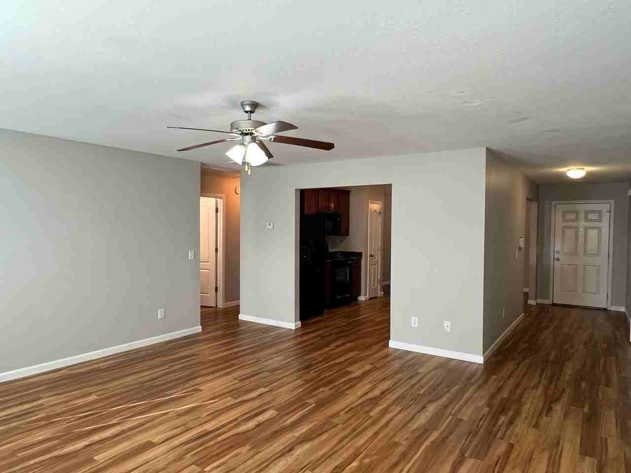 204 Edgarton Way - Photo 3 of 33