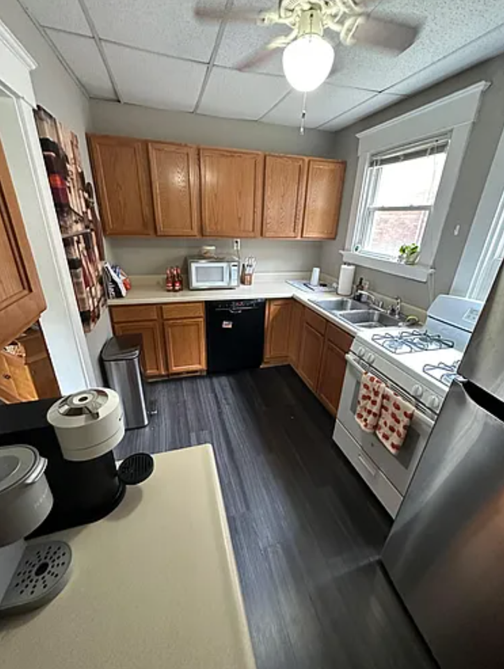 216 Atkinson St - Photo 7 of 16