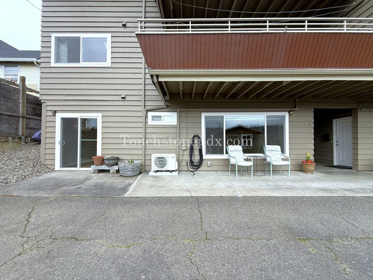 2289 5th Ave - Photo 2 of 25