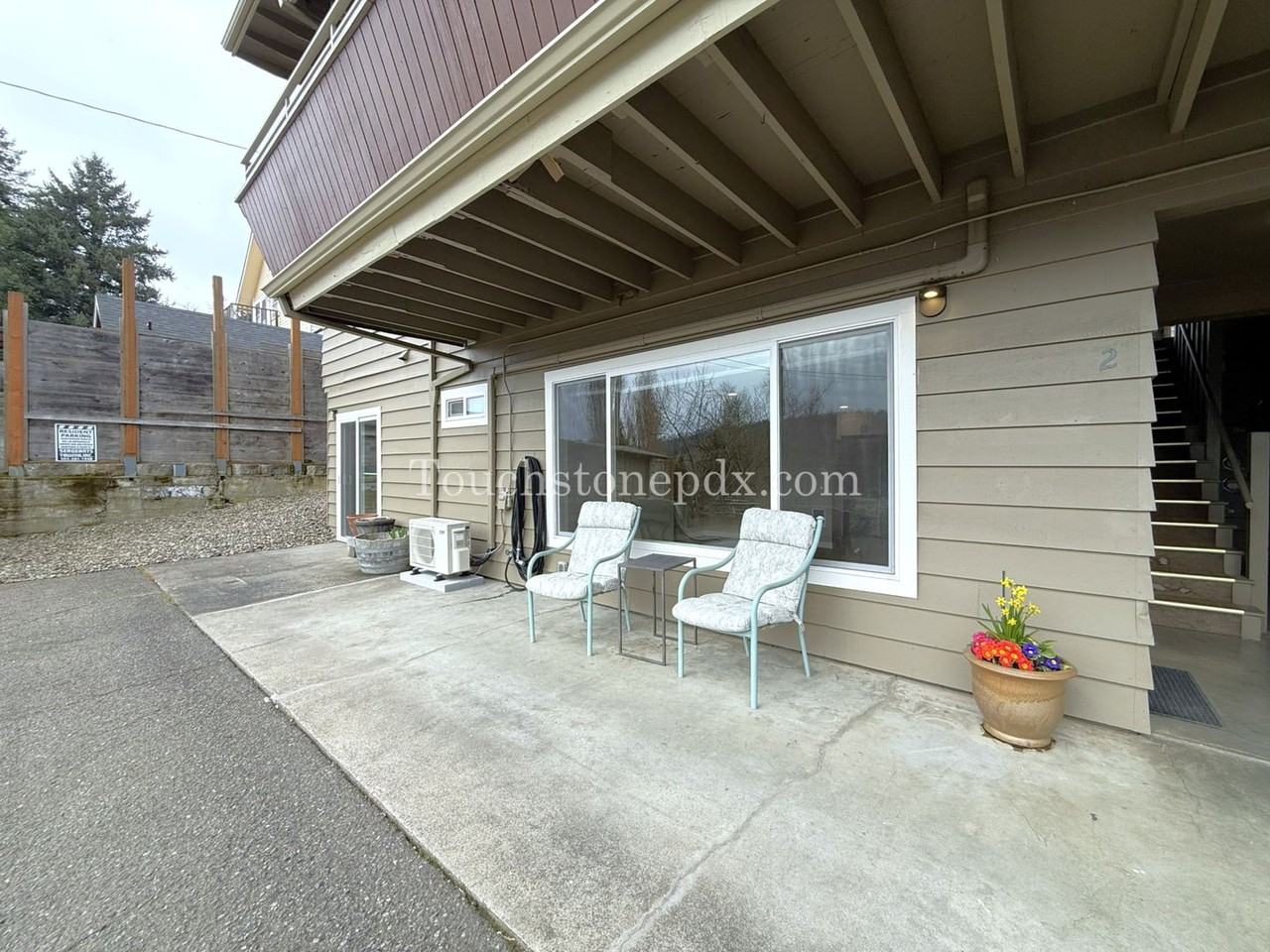 2289 5th Ave - Photo 3 of 25