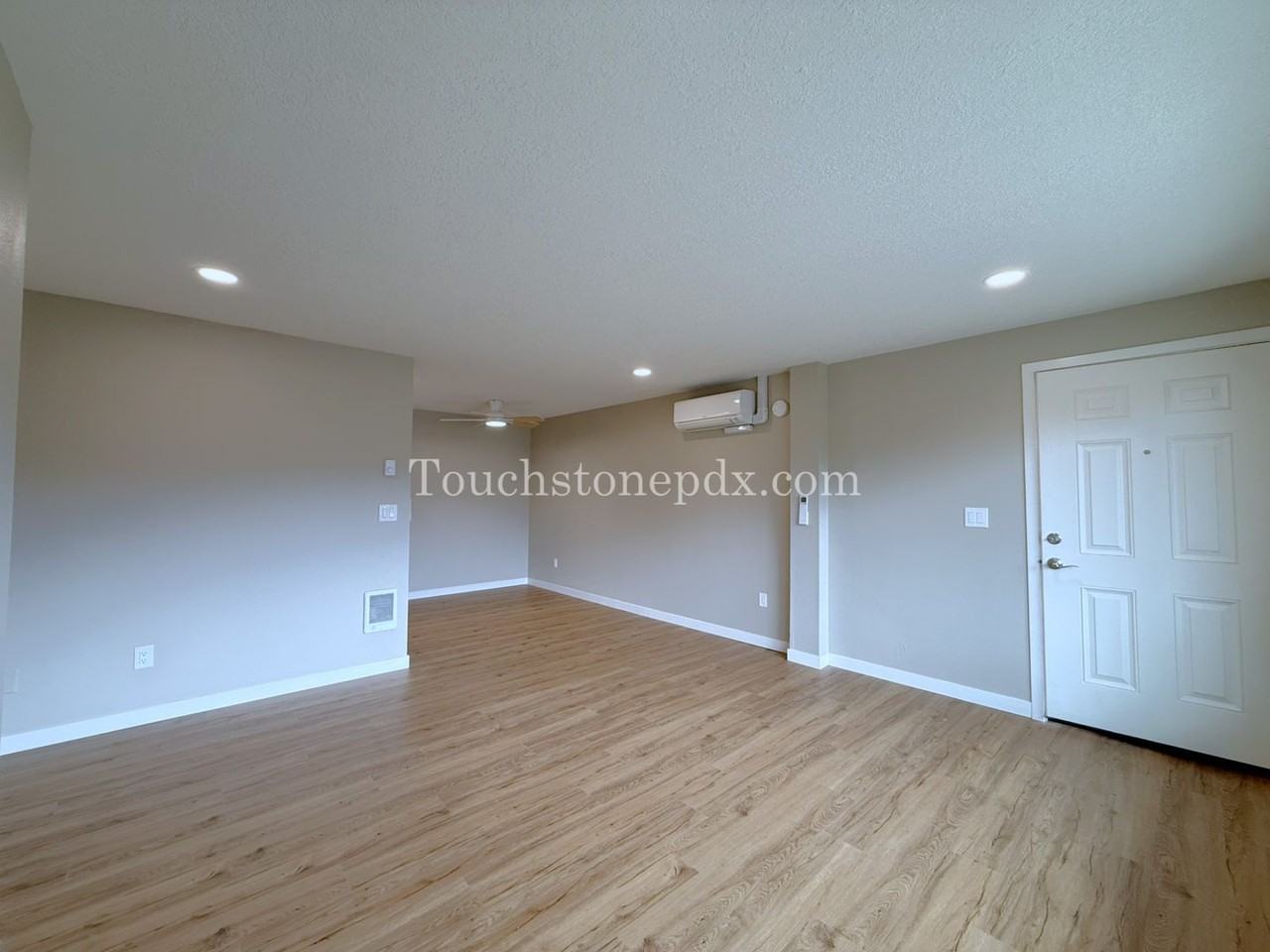 2289 5th Ave - Photo 6 of 25