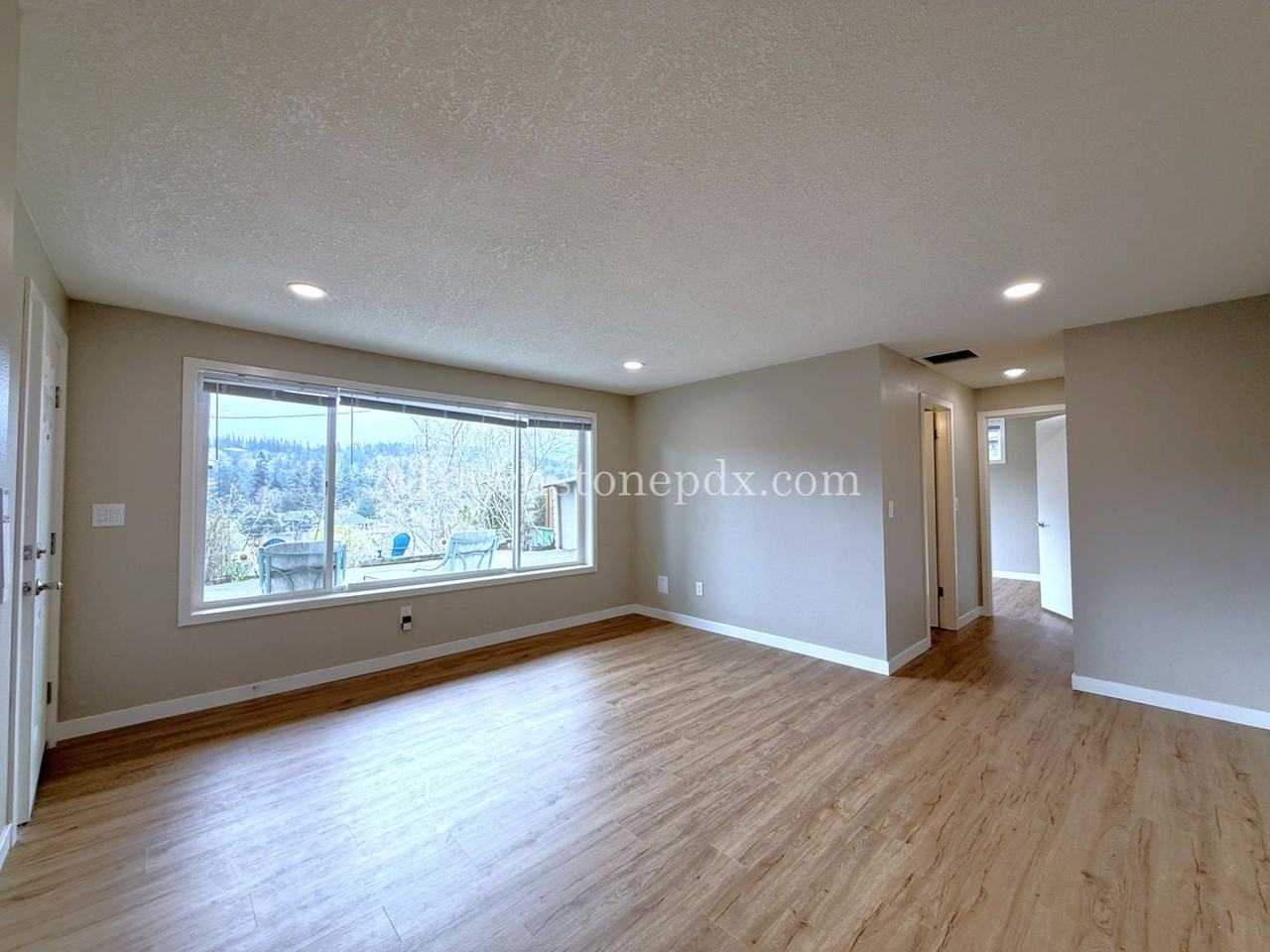 2289 5th Ave - Photo 7 of 25