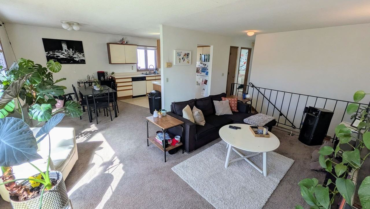 815 Weeks Ave Se - Photo 4 of 16