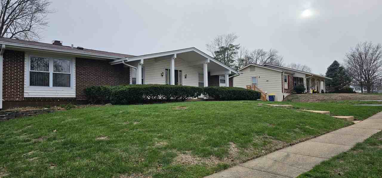 11864 Featherwood Dr - Photo 2 of 3