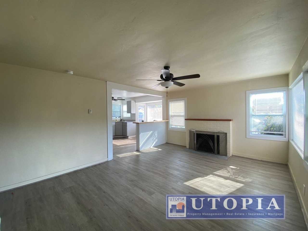 700 26th Ave - Photo 3 of 23