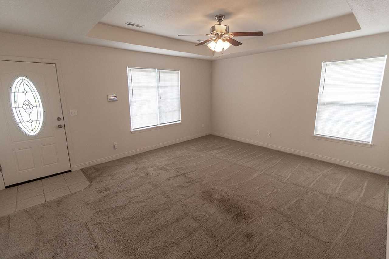 7362 Noah Ct - Photo 4 of 28