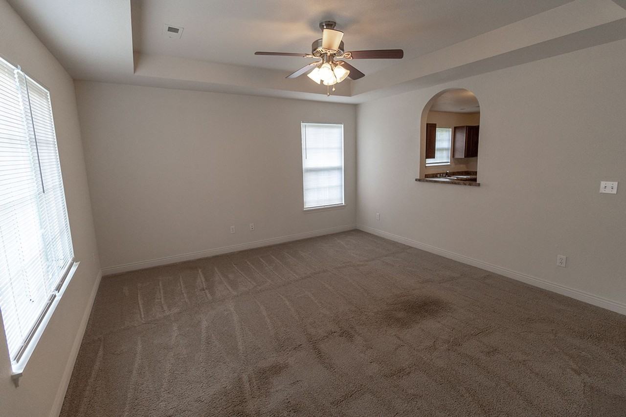 7362 Noah Ct - Photo 5 of 28