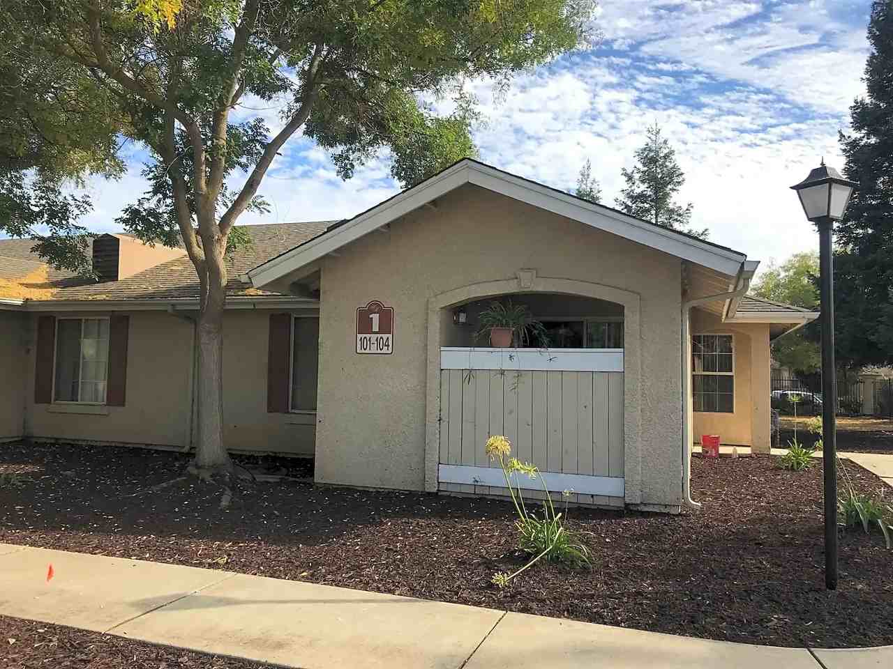 1003 Lake Park Ave - Photo 3 of 12