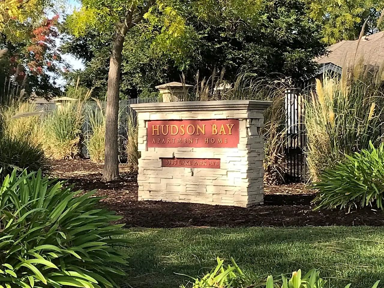 1003 Lake Park Ave - Photo 7 of 12