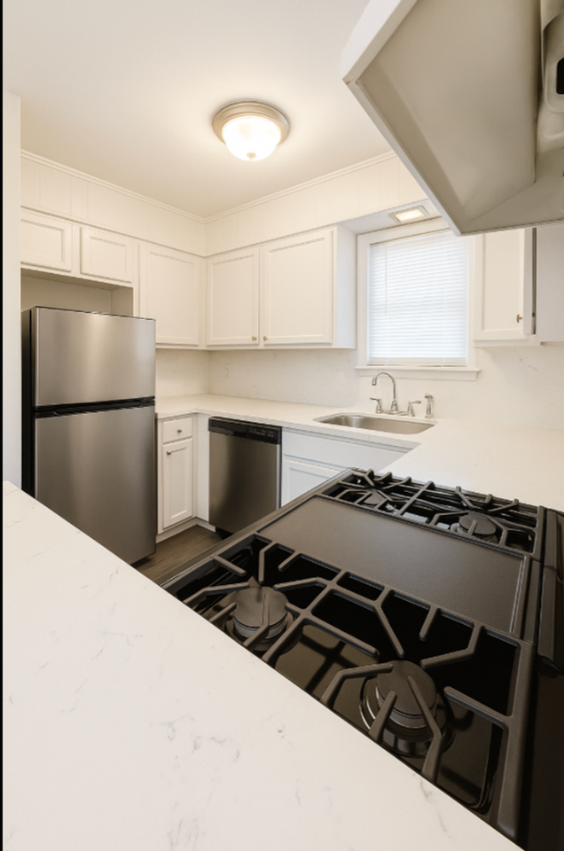 Parkwood Townhomes - Photo 4 of 29