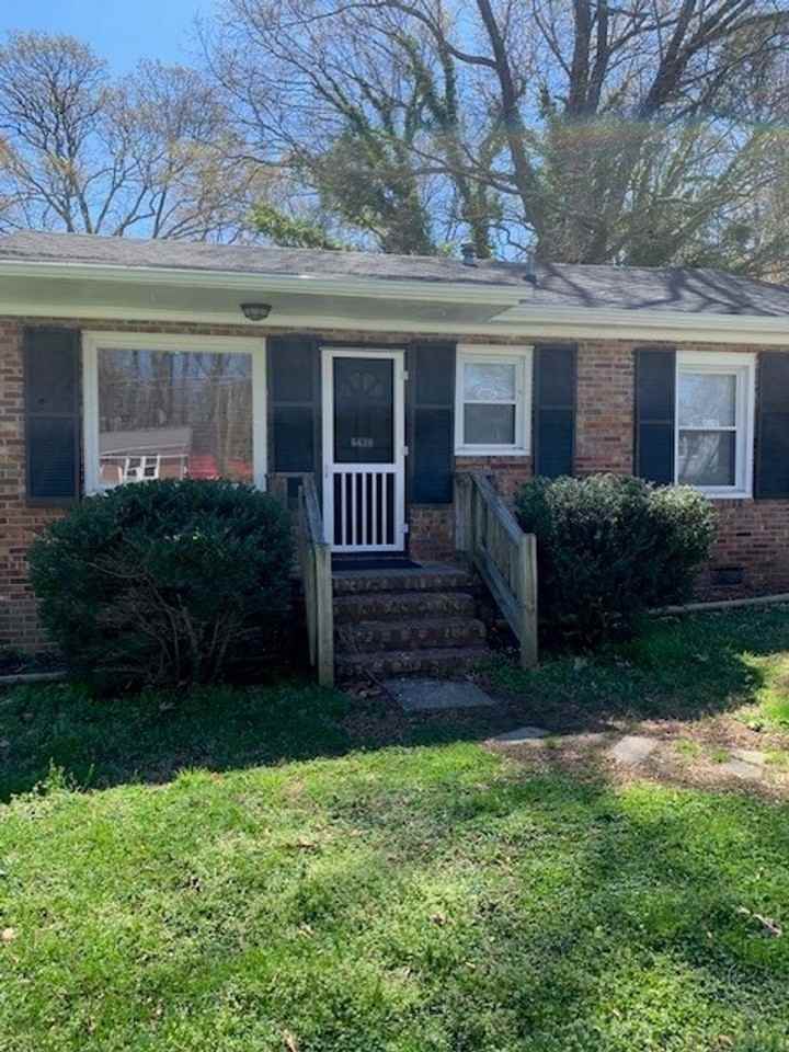 2203 Bradley St - Photo 2 of 10