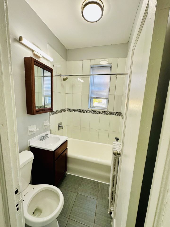 227 North Oraton Parkway #302 - Photo 5 of 10