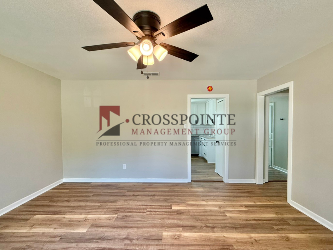 303 N Virginia Ave - Photo 5 of 22