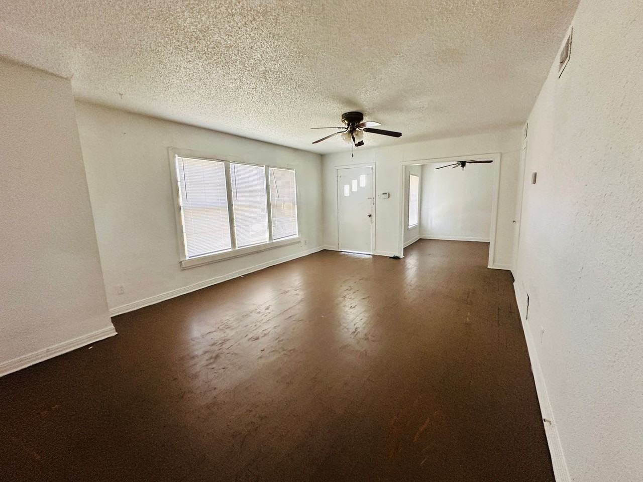 608 S 18th St - Photo 4 of 22