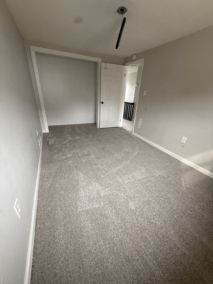 1393 Leishman Ave - Photo 7 of 7