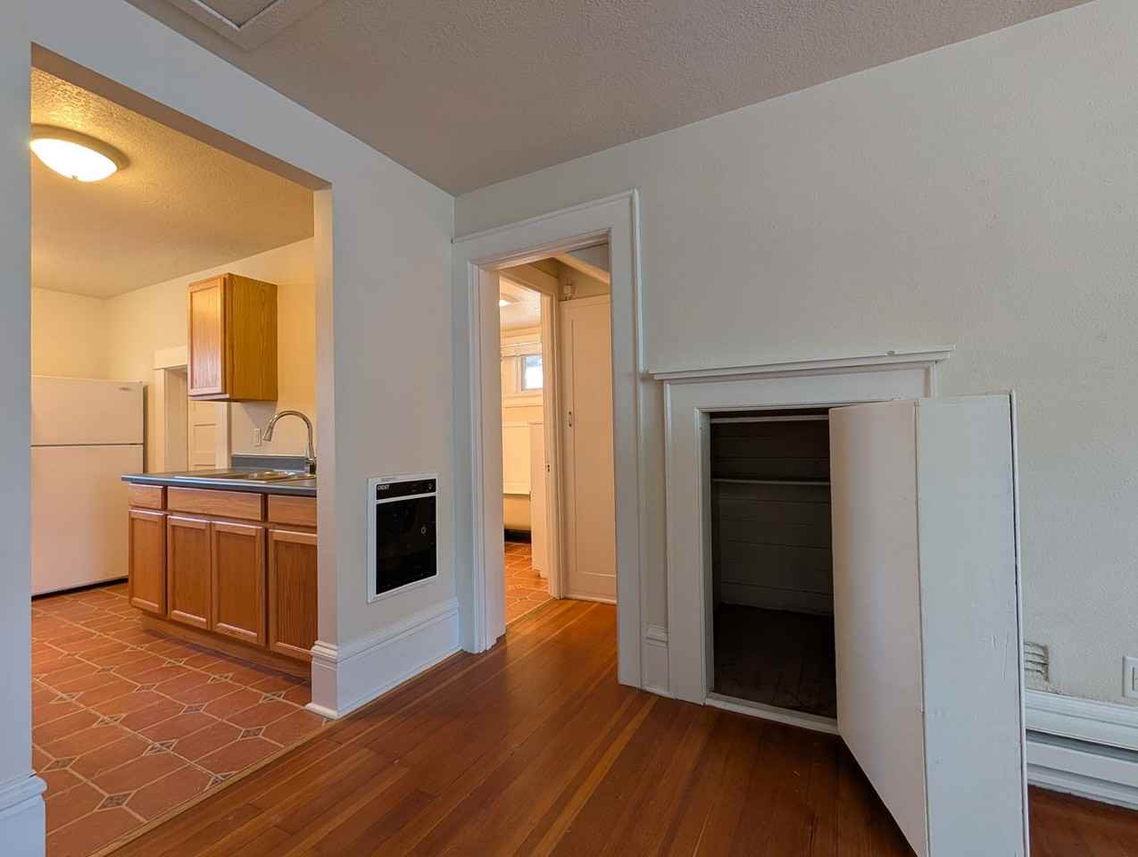 515 W 10th Ave #1 - Photo 4 of 15