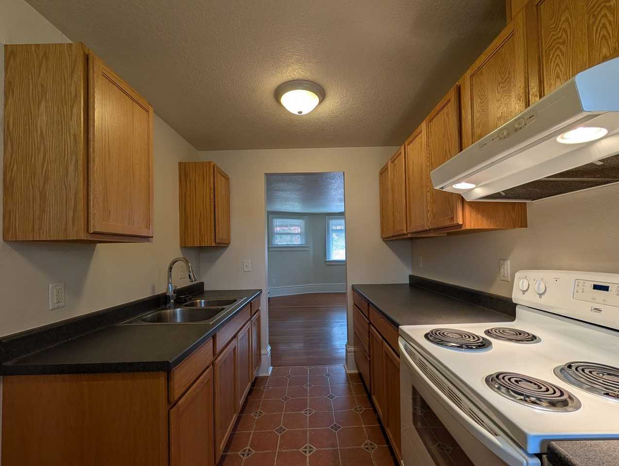 515 W 10th Ave #1 - Photo 6 of 15