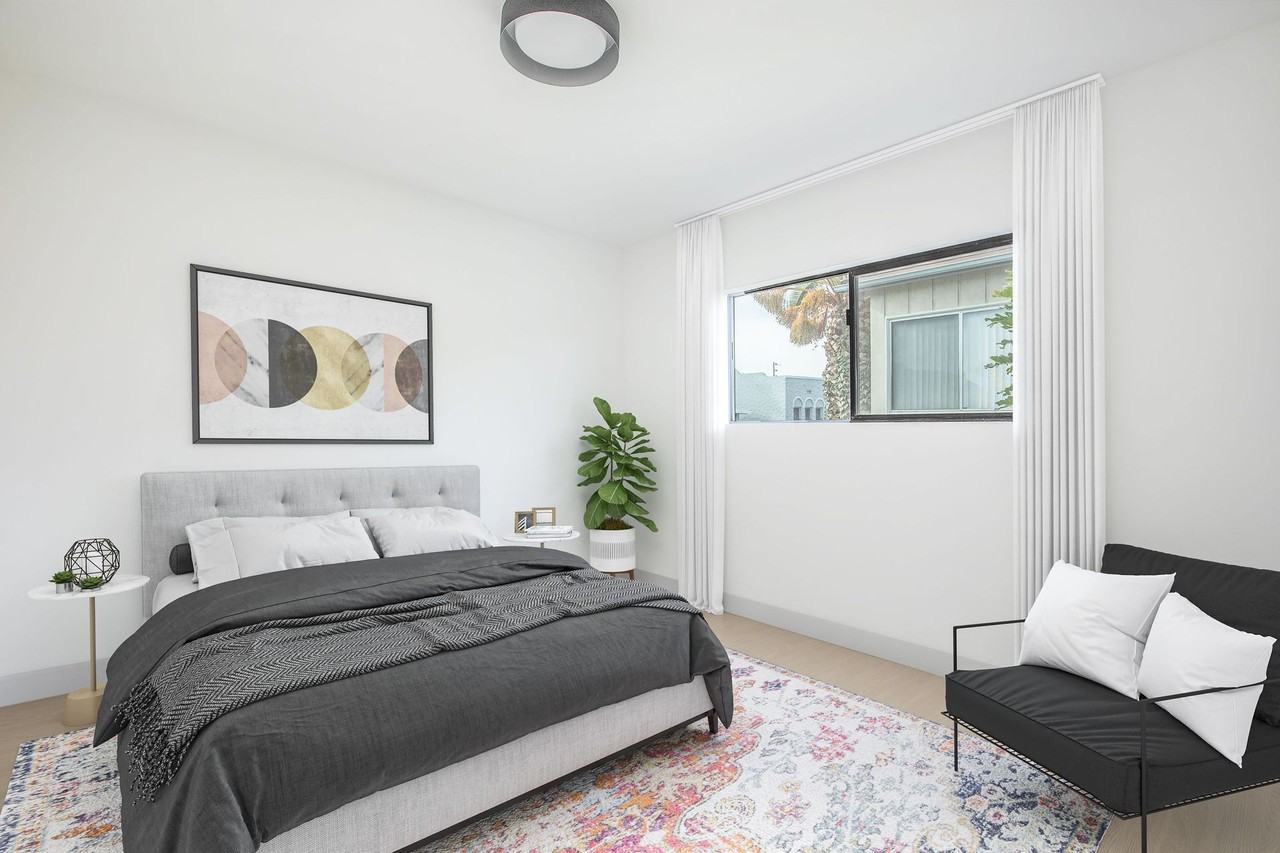 1552 Hi Point St - Photo 2 of 5